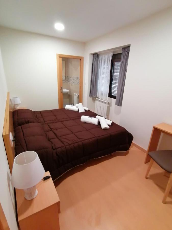 Hospedaxe Casa Avelina Hotel Palas de Rei Room photo